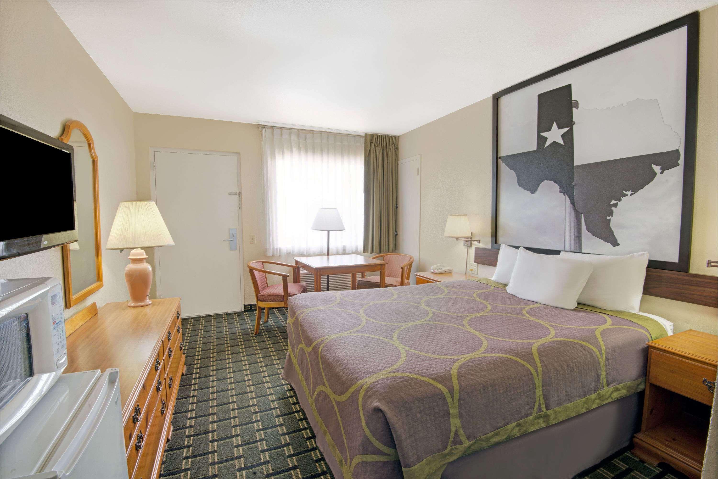 Super 8 By Wyndham El Paso Airport Hotel Exterior photo