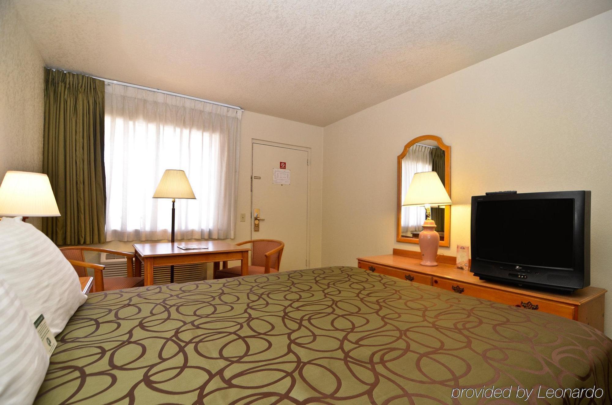 Super 8 By Wyndham El Paso Airport Hotel Exterior photo